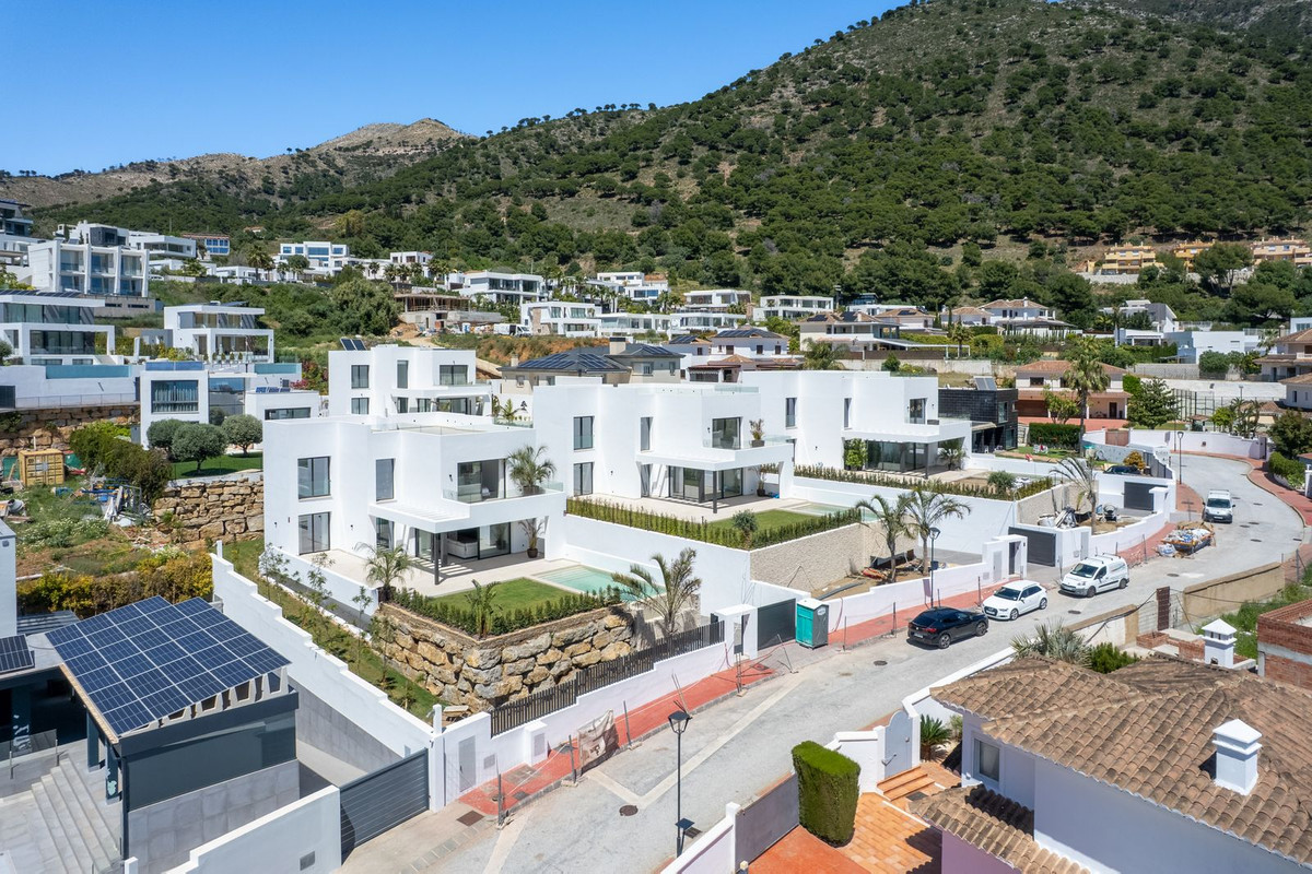 Se vende Villa - Chalet de 4 dormitorios en Costa Del Sol, Málaga, España