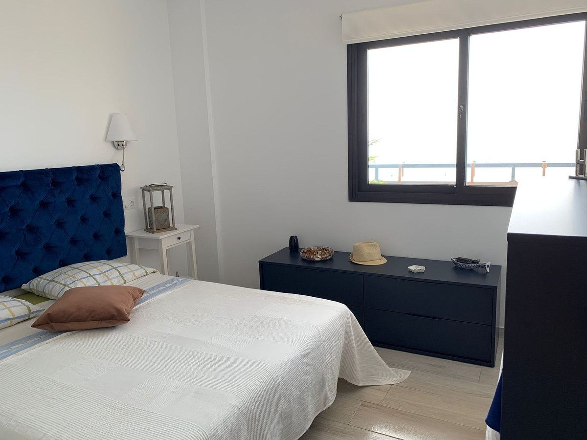 2 Bed Apartment for sale in Fuengirola Costa Del Sol, Málaga, Spain