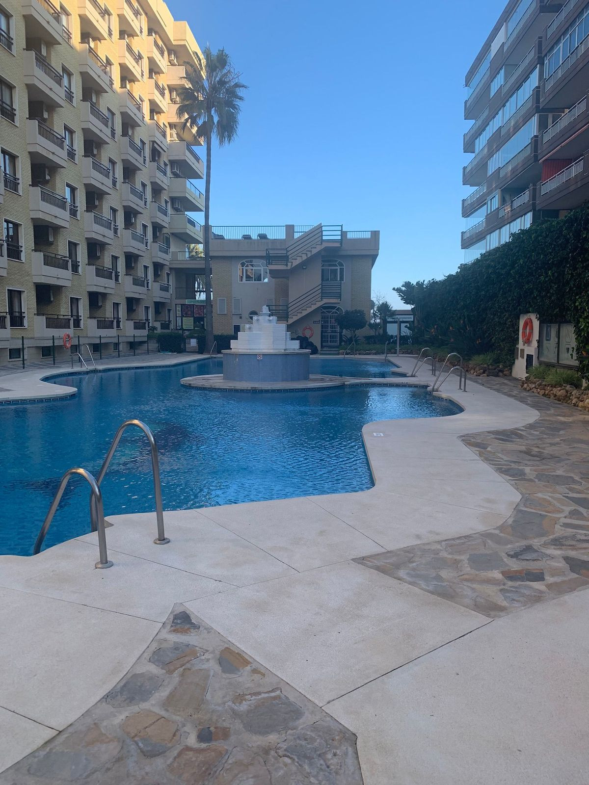 2 Bed Apartment for sale in Fuengirola Costa Del Sol, Málaga, Spain