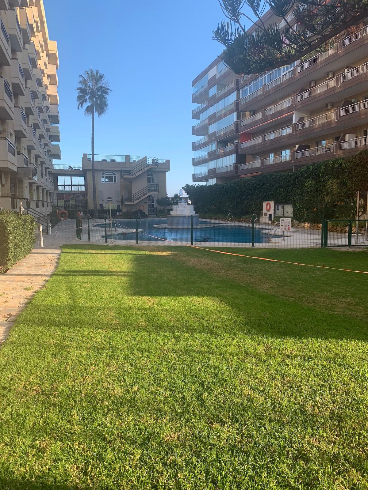 2 Bed Apartment for sale in Fuengirola Costa Del Sol, Málaga, Spain