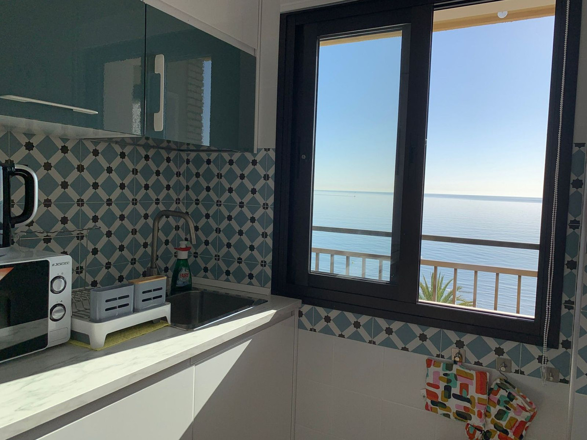 2 Bed Apartment for sale in Fuengirola Costa Del Sol, Málaga, Spain