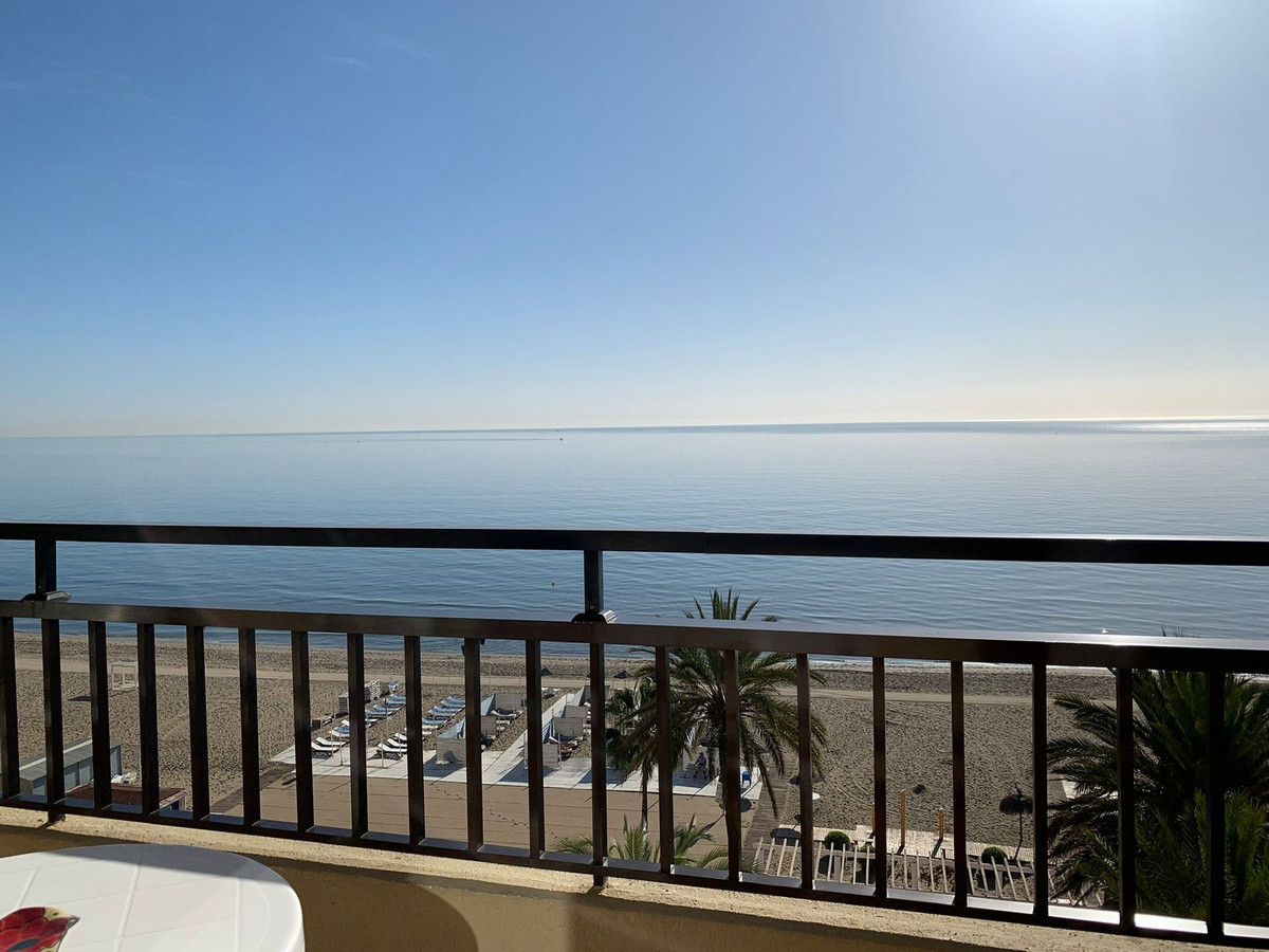 2 Bed Apartment for sale in Fuengirola Costa Del Sol, Málaga, Spain