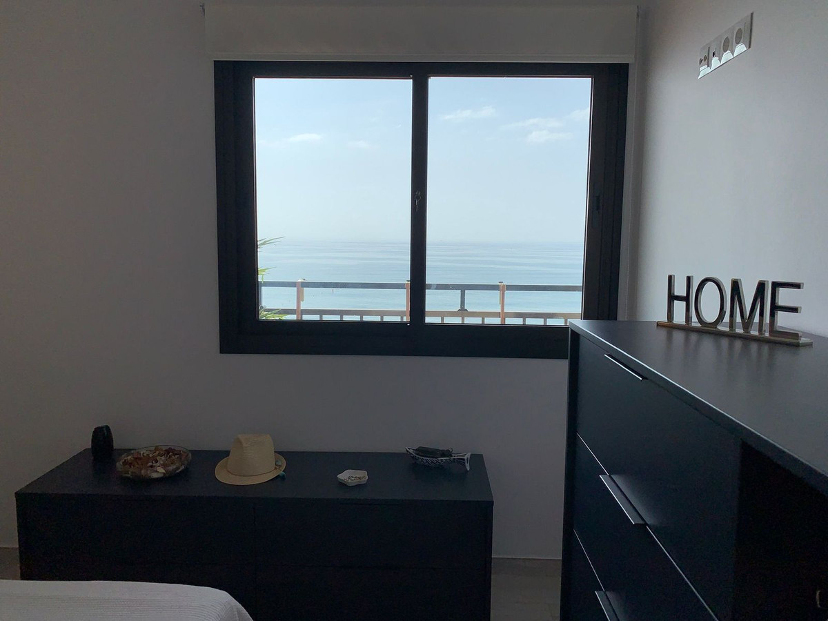 2 Bed Apartment for sale in Fuengirola Costa Del Sol, Málaga, Spain