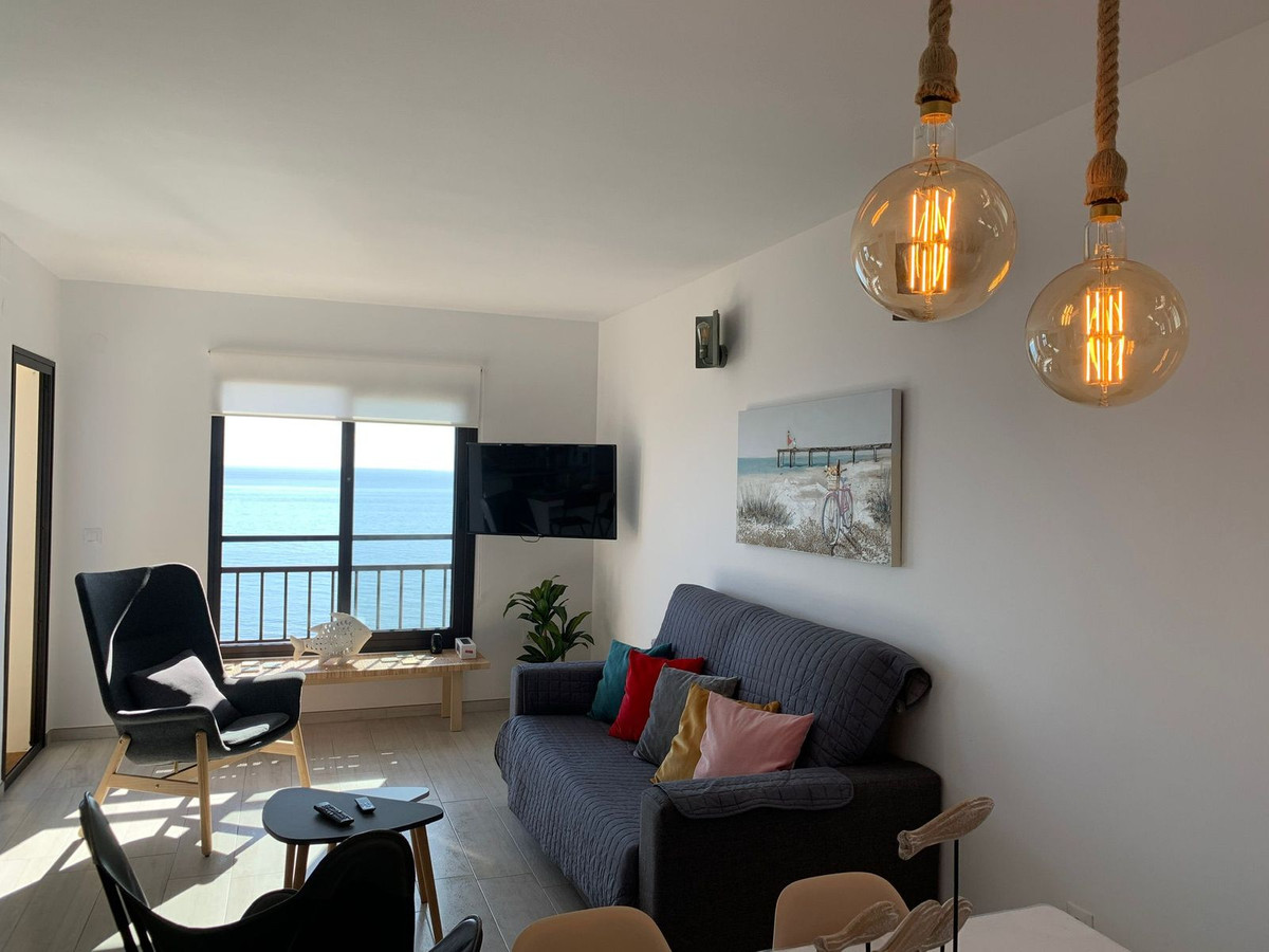 2 Bed Apartment for sale in Fuengirola Costa Del Sol, Málaga, Spain