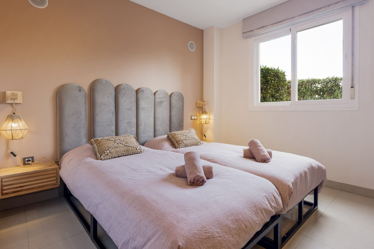 2 Bed Apartment for sale in Estepona Costa Del Sol, Málaga, Spain