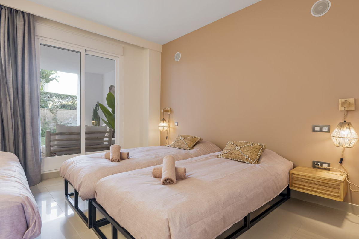 2 Bed Apartment for sale in Estepona Costa Del Sol, Málaga, Spain