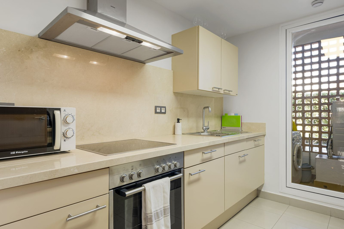 2 Bed Apartment for sale in Estepona Costa Del Sol, Málaga, Spain