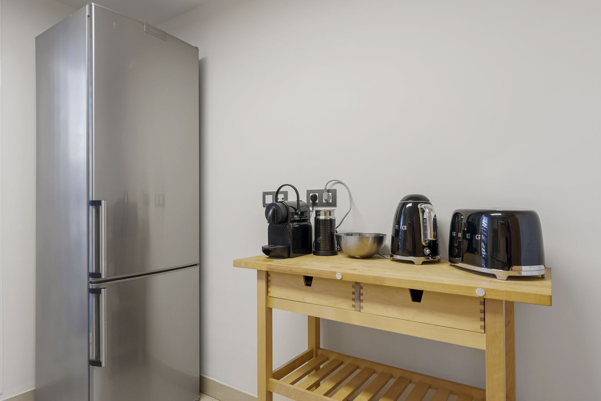 2 Bed Apartment for sale in Estepona Costa Del Sol, Málaga, Spain