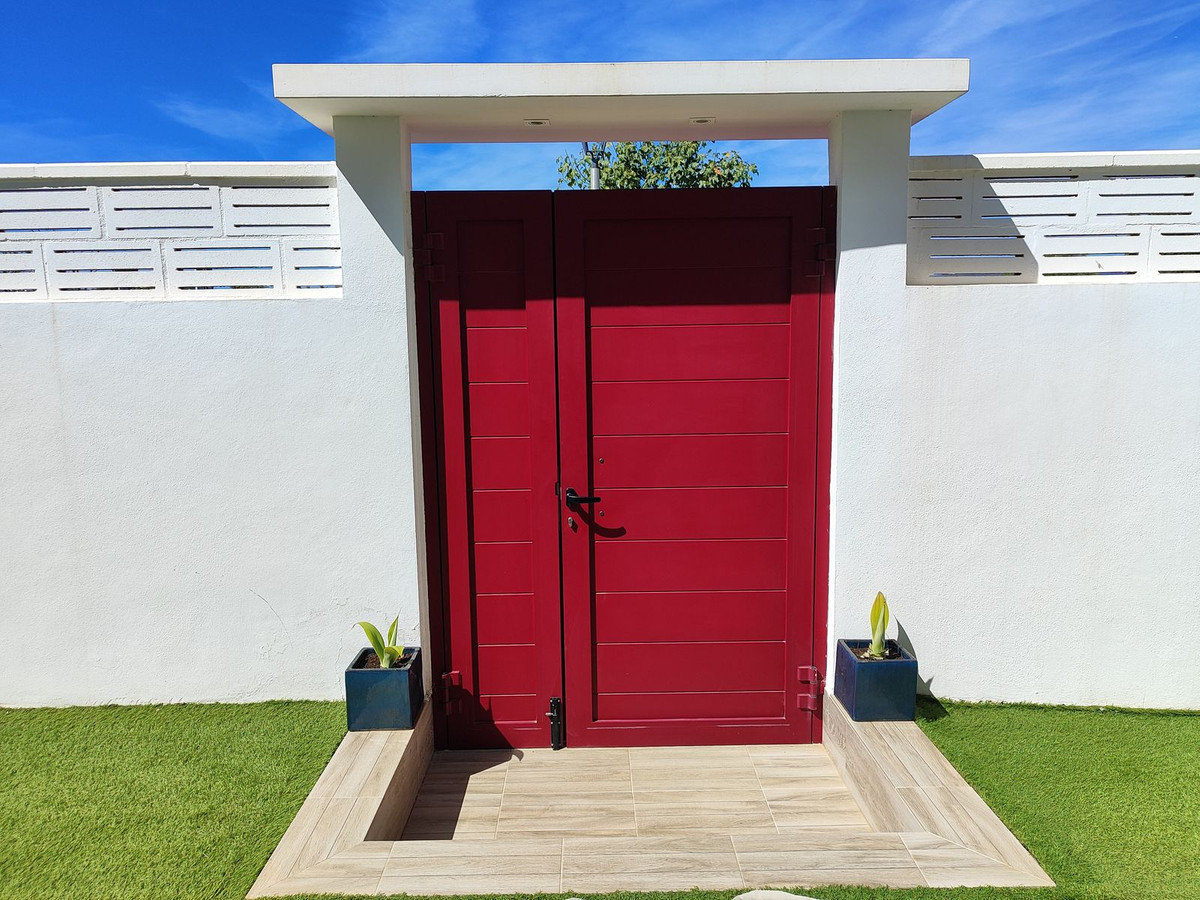 4 Bed Townhouse for sale in Mijas Costa Del Sol, Málaga, Spain