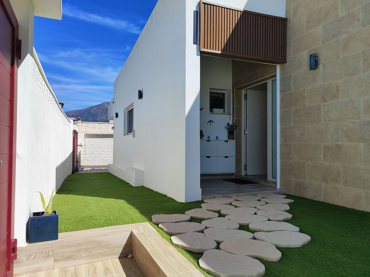 4 Bed Townhouse for sale in Mijas Costa Del Sol, Málaga, Spain