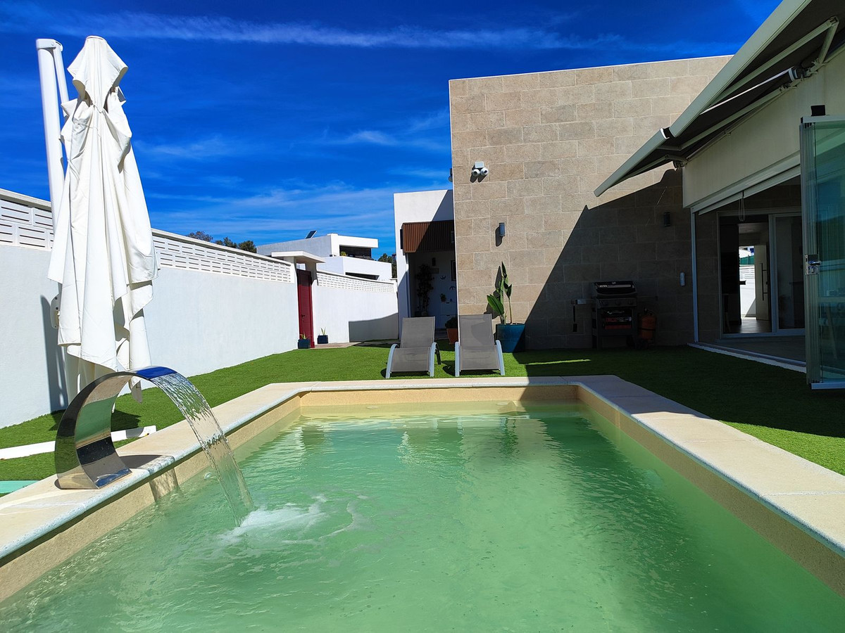 4 Bed Townhouse for sale in Mijas Costa Del Sol, Málaga, Spain