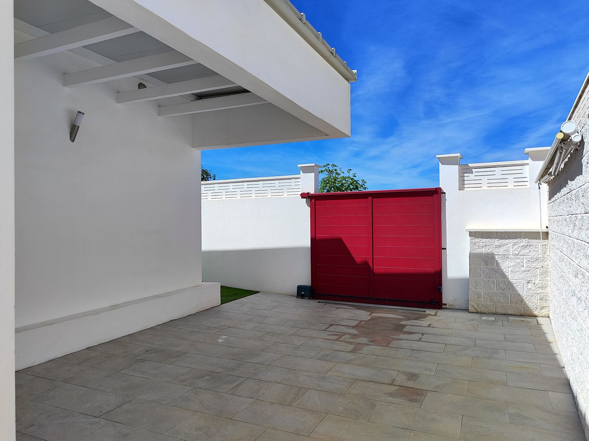4 Bed Townhouse for sale in Mijas Costa Del Sol, Málaga, Spain