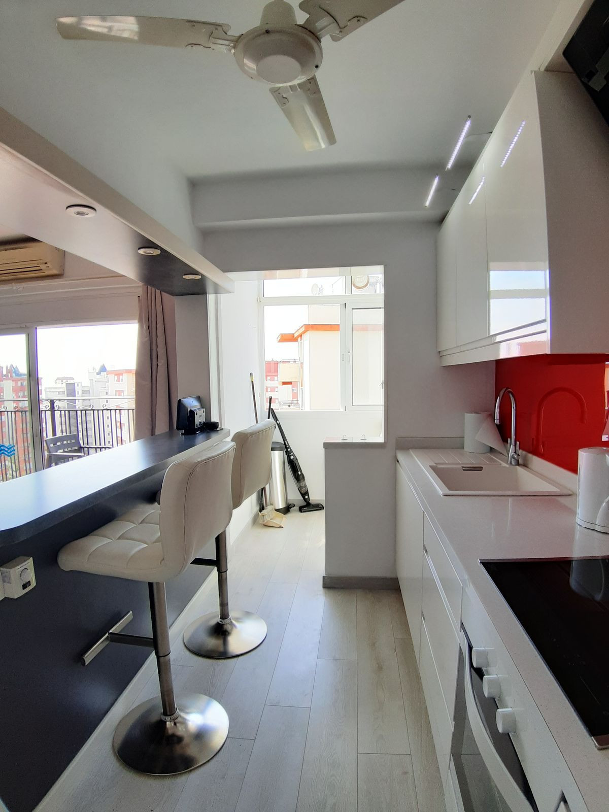 2 Bed Apartment for sale in Fuengirola Costa Del Sol, Málaga, Spain