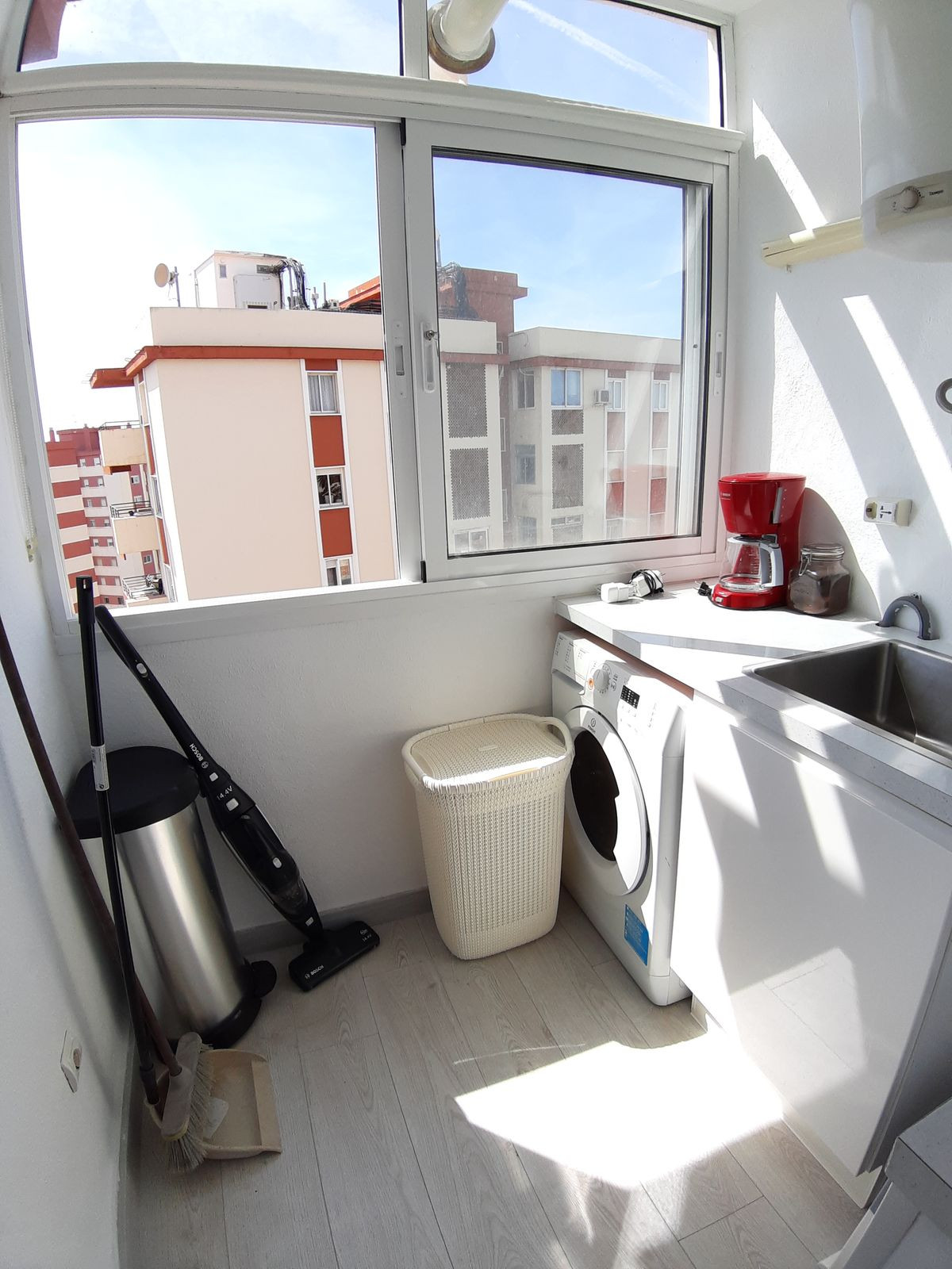2 Bed Apartment for sale in Fuengirola Costa Del Sol, Málaga, Spain
