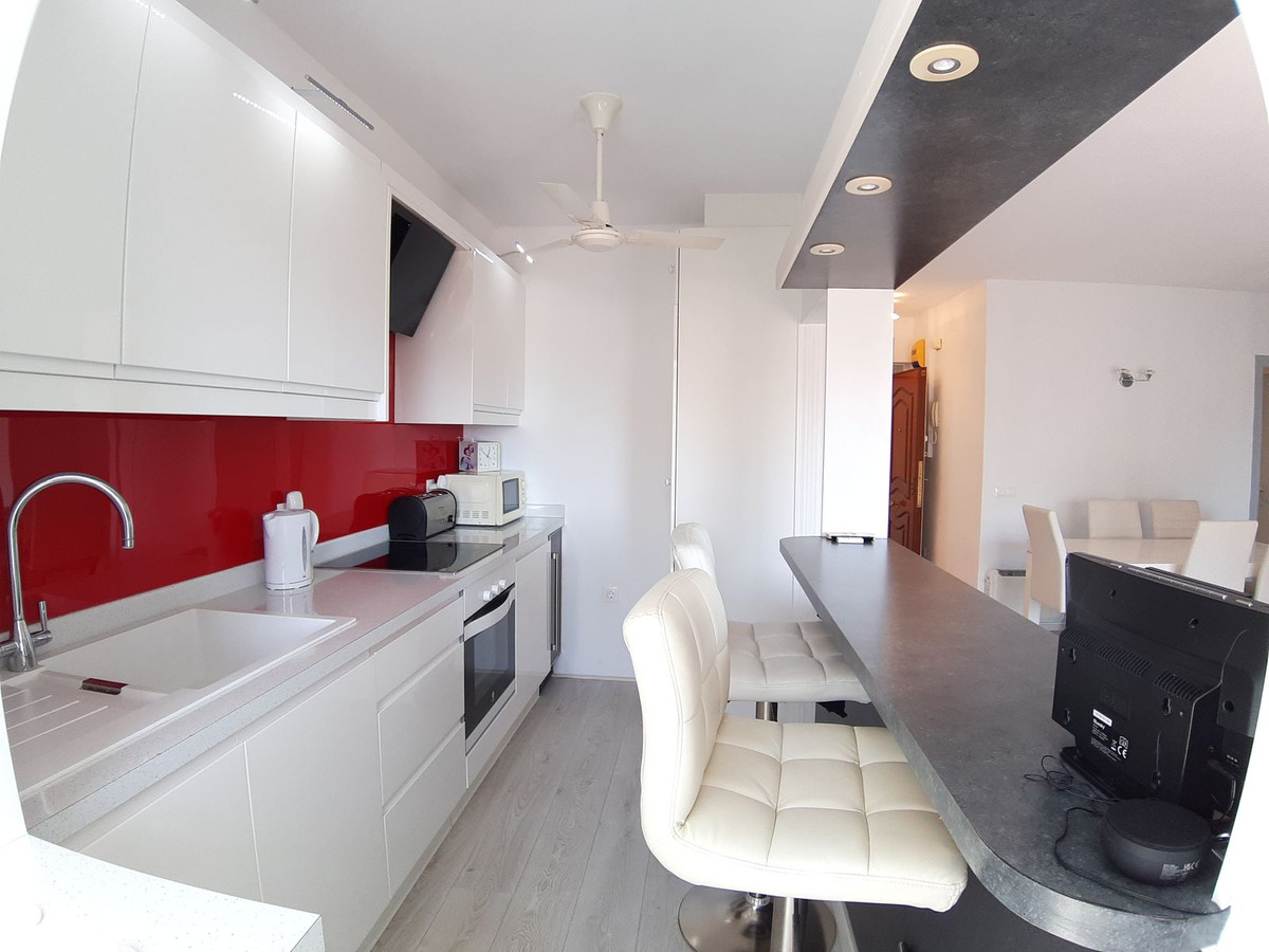 2 Bed Apartment for sale in Fuengirola Costa Del Sol, Málaga, Spain