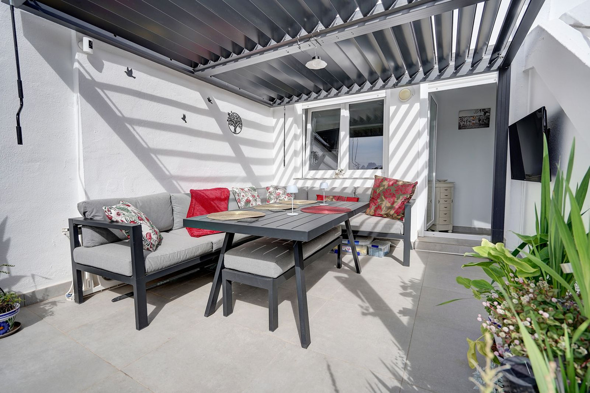 3 Bed Townhouse for sale in Las Chapas Costa Del Sol, Málaga, Spain