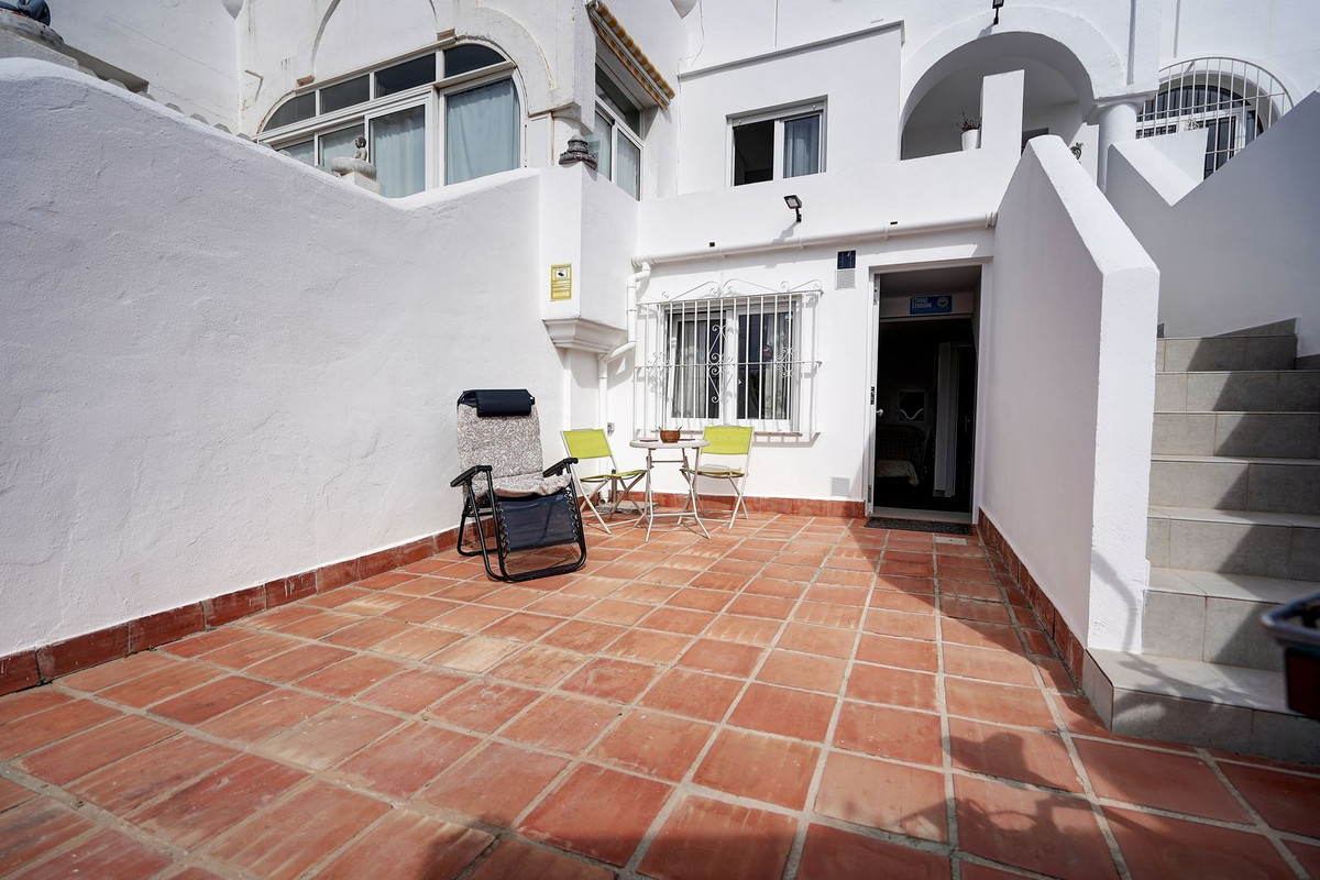 3 Bed Townhouse for sale in Las Chapas Costa Del Sol, Málaga, Spain