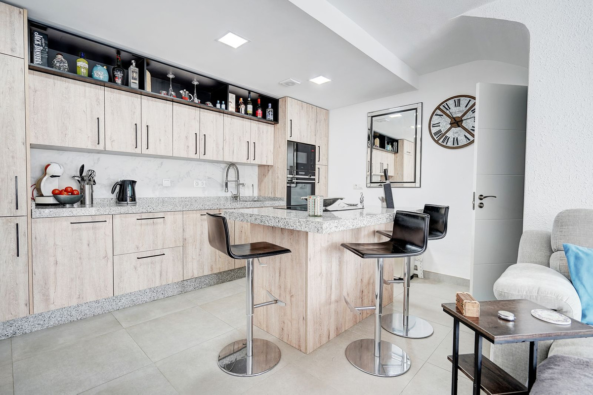 3 Bed Townhouse for sale in Las Chapas Costa Del Sol, Málaga, Spain