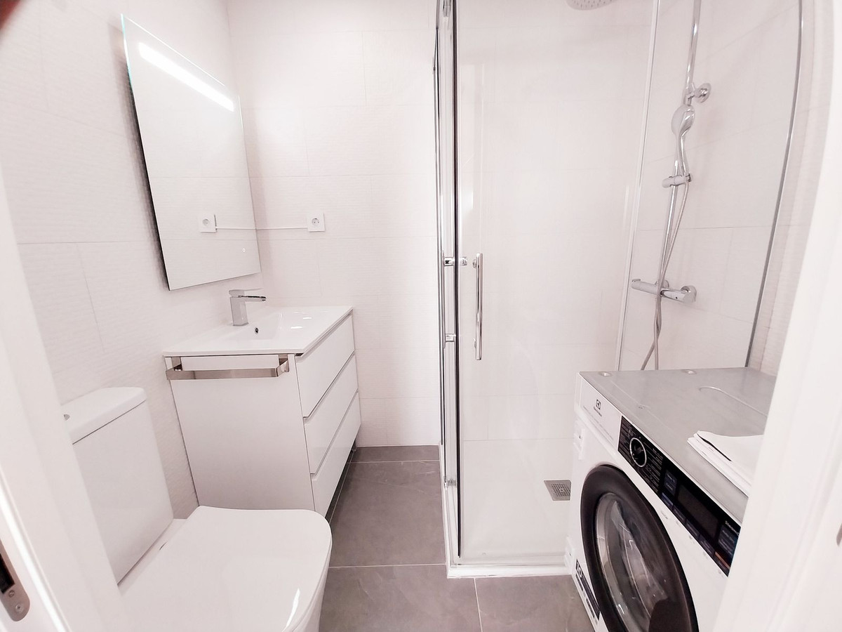 3 Bed Apartment for sale in Calahonda Costa Del Sol, Málaga, Spain