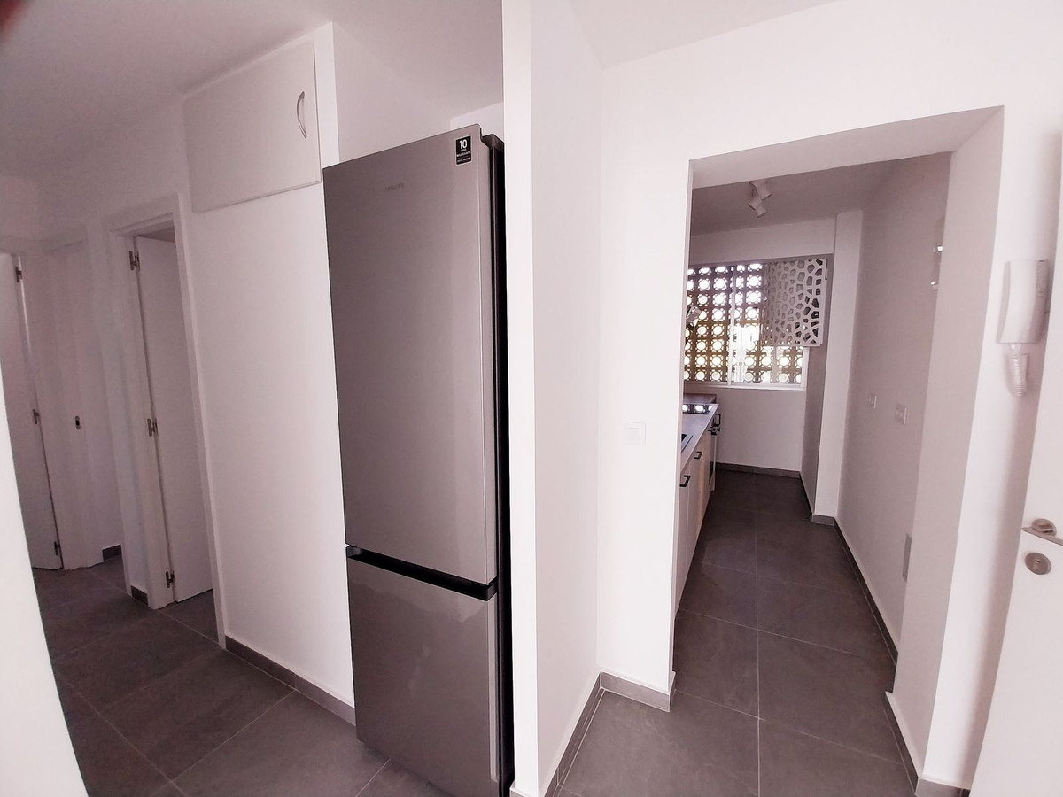 3 Bed Apartment for sale in Calahonda Costa Del Sol, Málaga, Spain