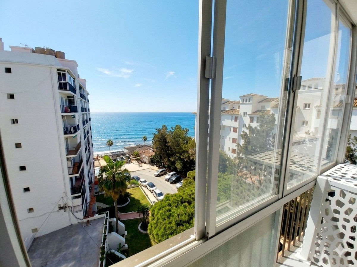 3 Bed Apartment for sale in Calahonda Costa Del Sol, Málaga, Spain