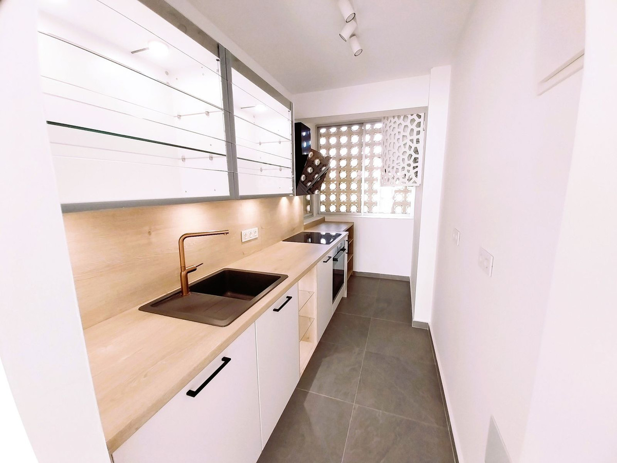 3 Bed Apartment for sale in Calahonda Costa Del Sol, Málaga, Spain