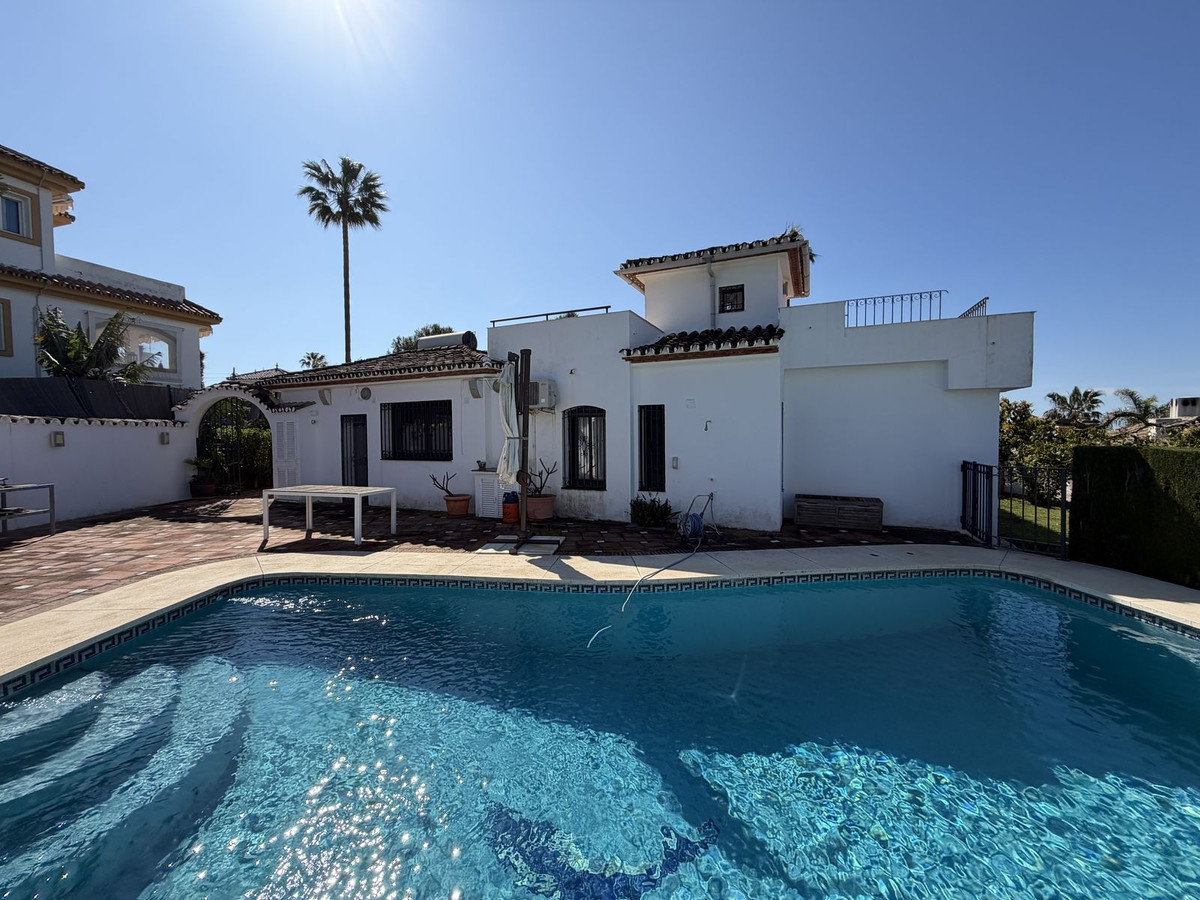 3 Bed Townhouse for sale in Estepona Costa Del Sol, Málaga, Spain