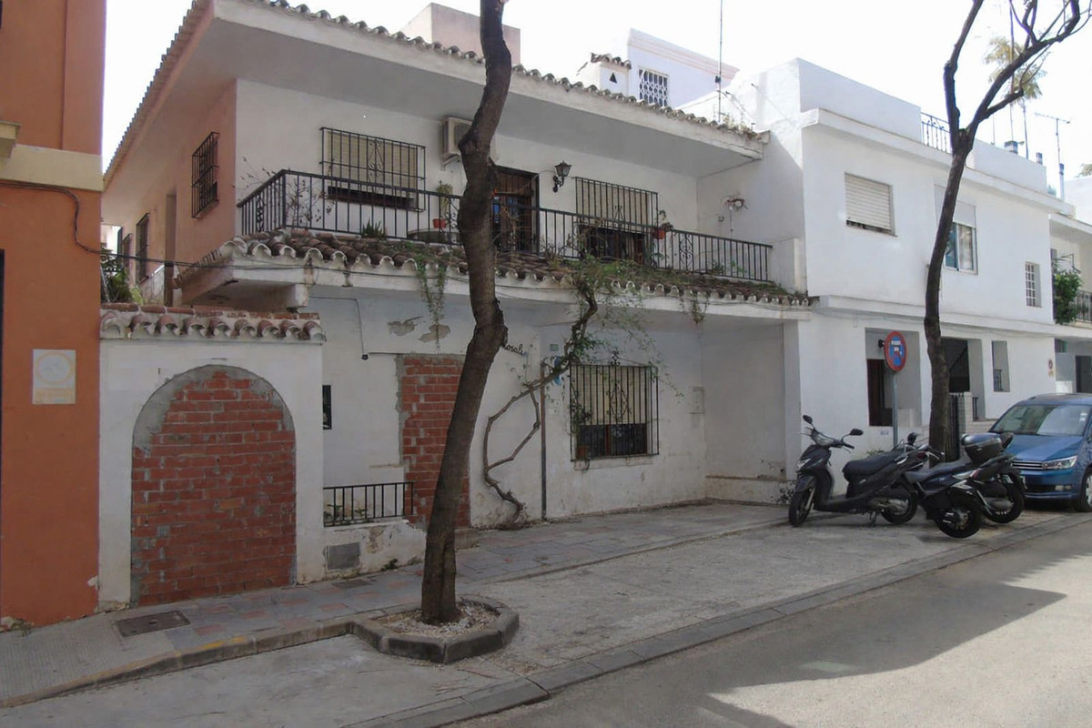 Plots for sale in Fuengirola Costa Del Sol, Málaga, Spain