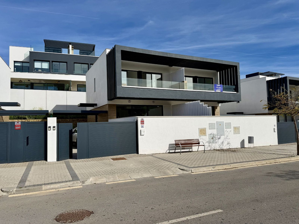 3 Bed Townhouse for sale in Atalaya Costa Del Sol, Málaga, Spain