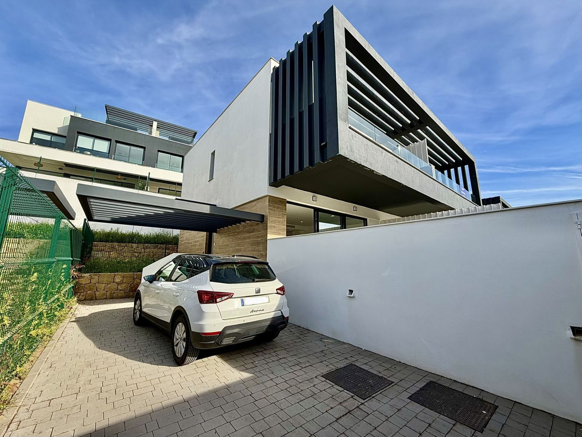 3 Bed Townhouse for sale in Atalaya Costa Del Sol, Málaga, Spain