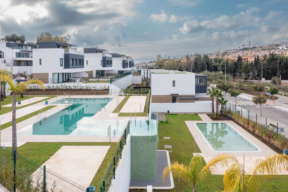 3 Bed Townhouse for sale in Atalaya Costa Del Sol, Málaga, Spain