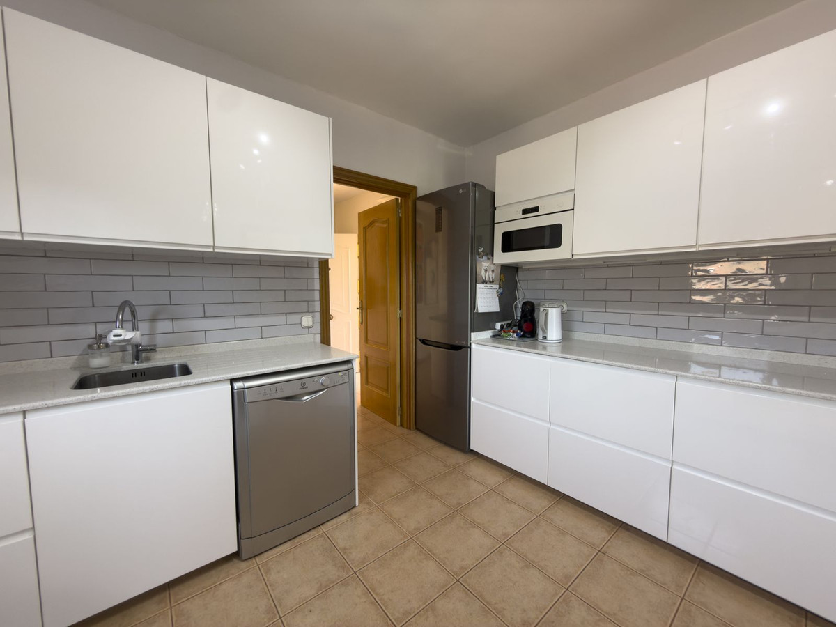 5 Bed Townhouse for sale in Coín Costa Del Sol, Málaga, Spain