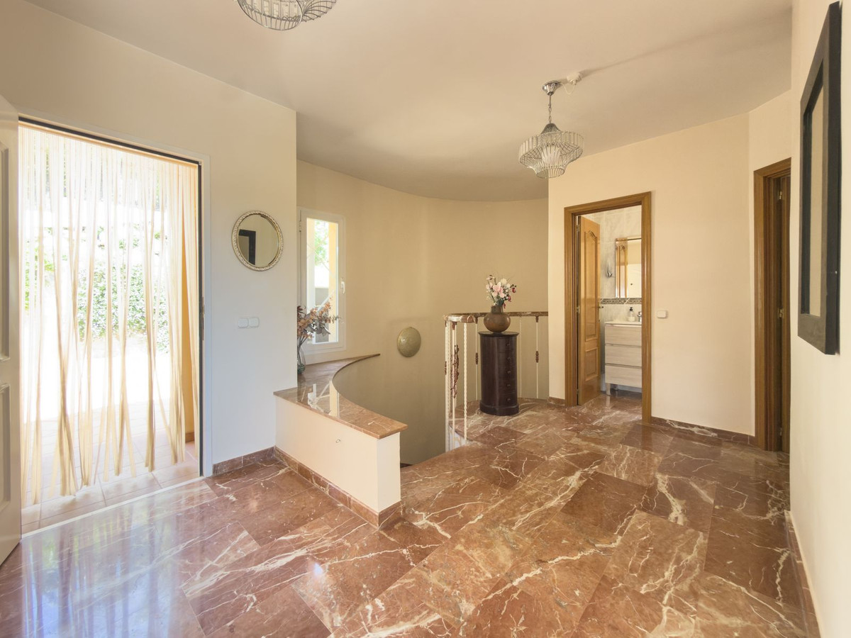 5 Bed Townhouse for sale in Coín Costa Del Sol, Málaga, Spain