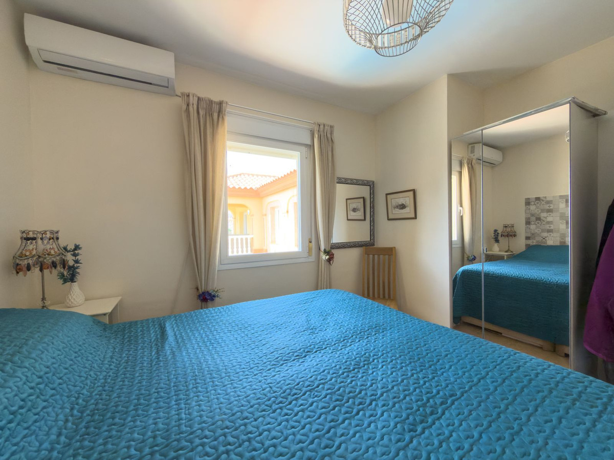 5 Bed Townhouse for sale in Coín Costa Del Sol, Málaga, Spain