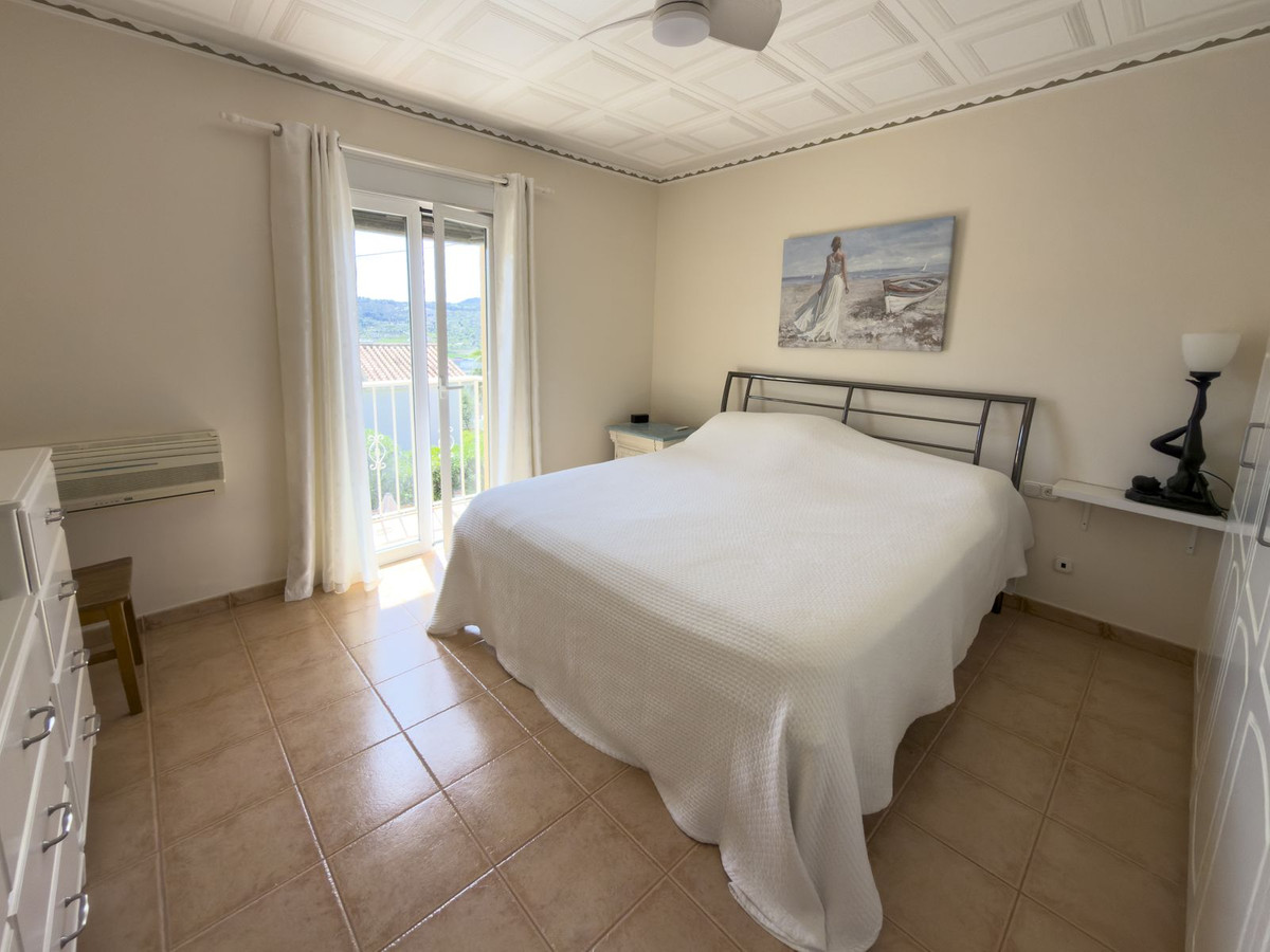 5 Bed Townhouse for sale in Coín Costa Del Sol, Málaga, Spain