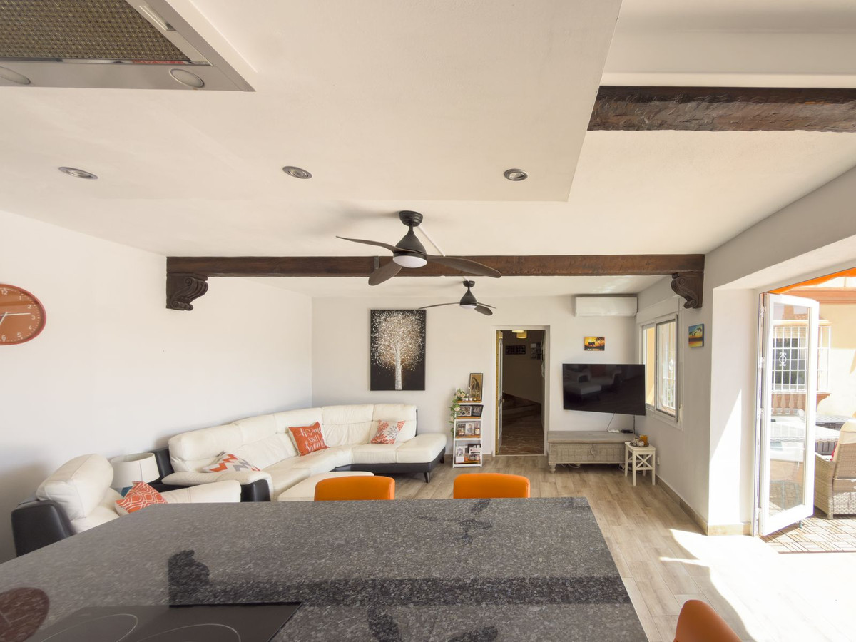 5 Bed Townhouse for sale in Coín Costa Del Sol, Málaga, Spain