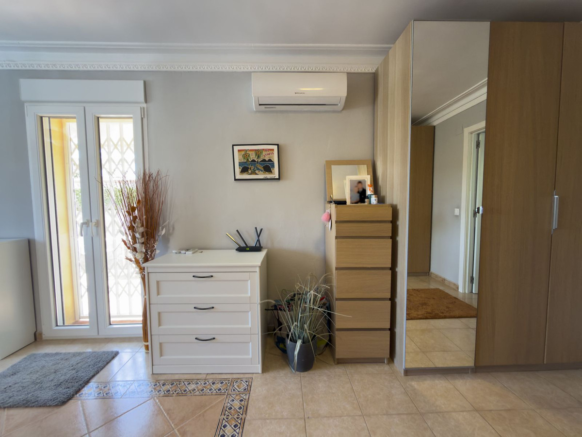 5 Bed Townhouse for sale in Coín Costa Del Sol, Málaga, Spain