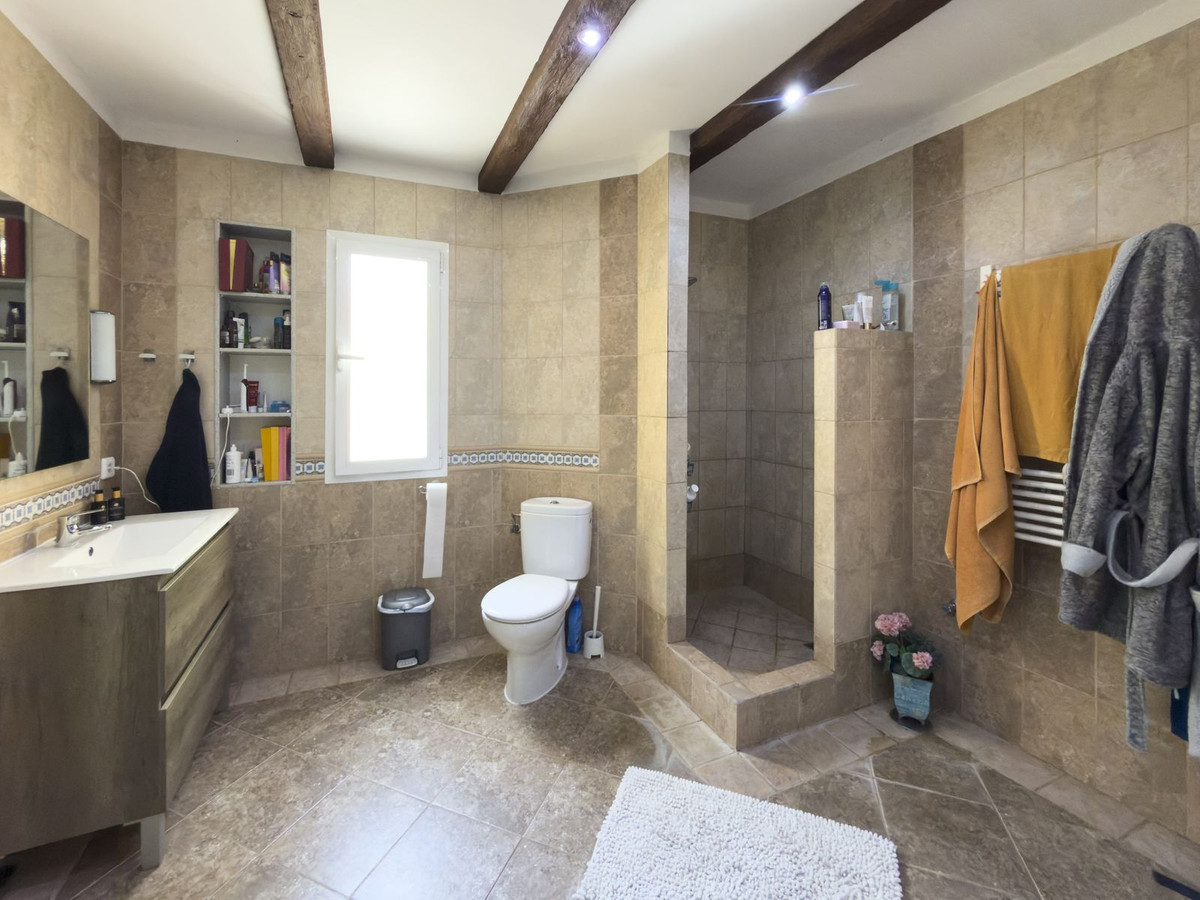 5 Bed Townhouse for sale in Coín Costa Del Sol, Málaga, Spain