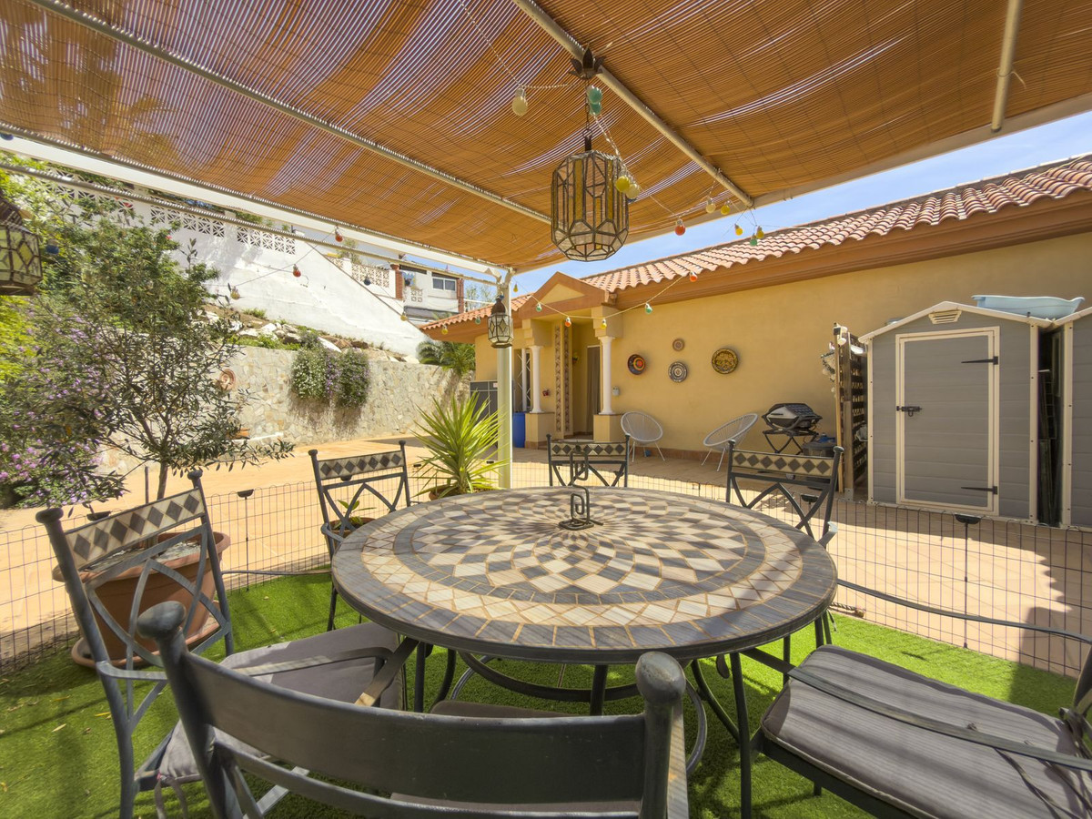 5 Bed Townhouse for sale in Coín Costa Del Sol, Málaga, Spain