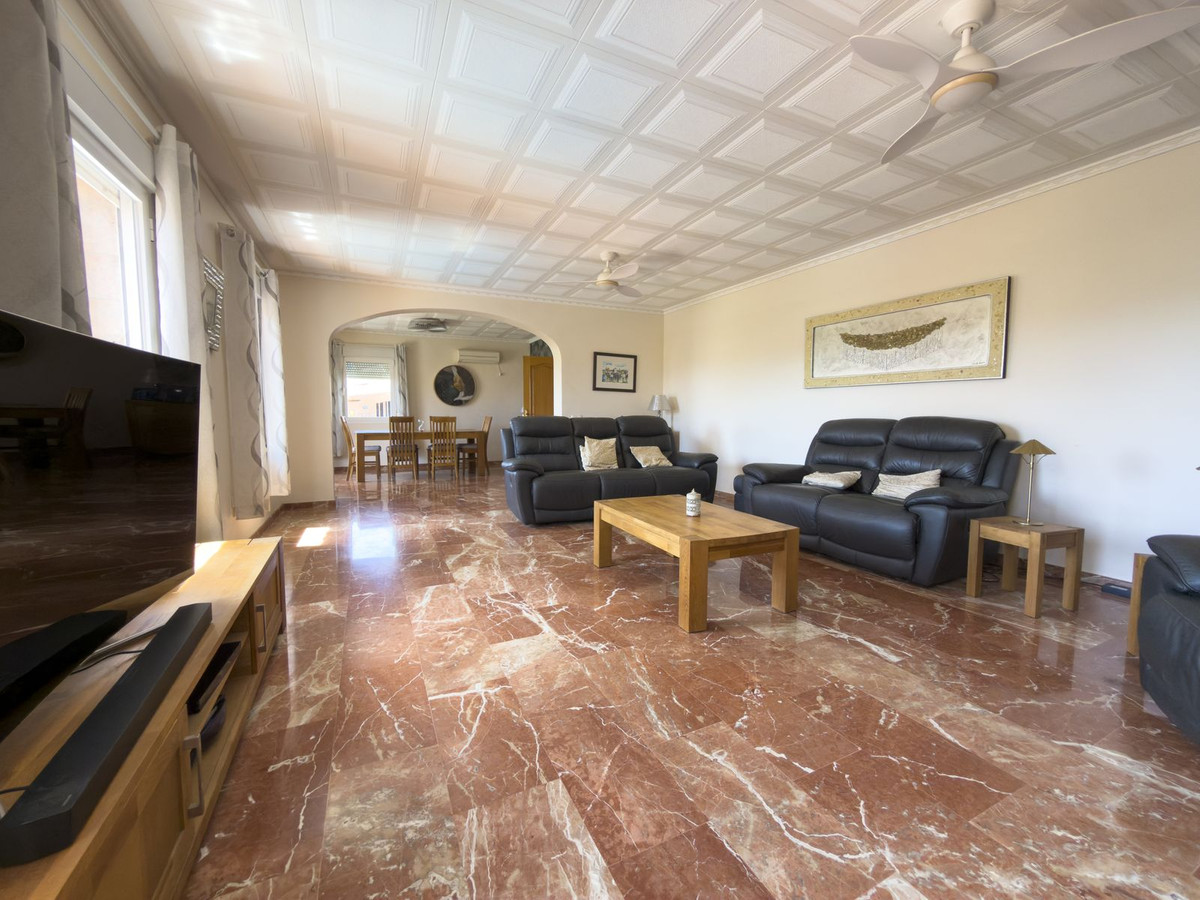 5 Bed Townhouse for sale in Coín Costa Del Sol, Málaga, Spain