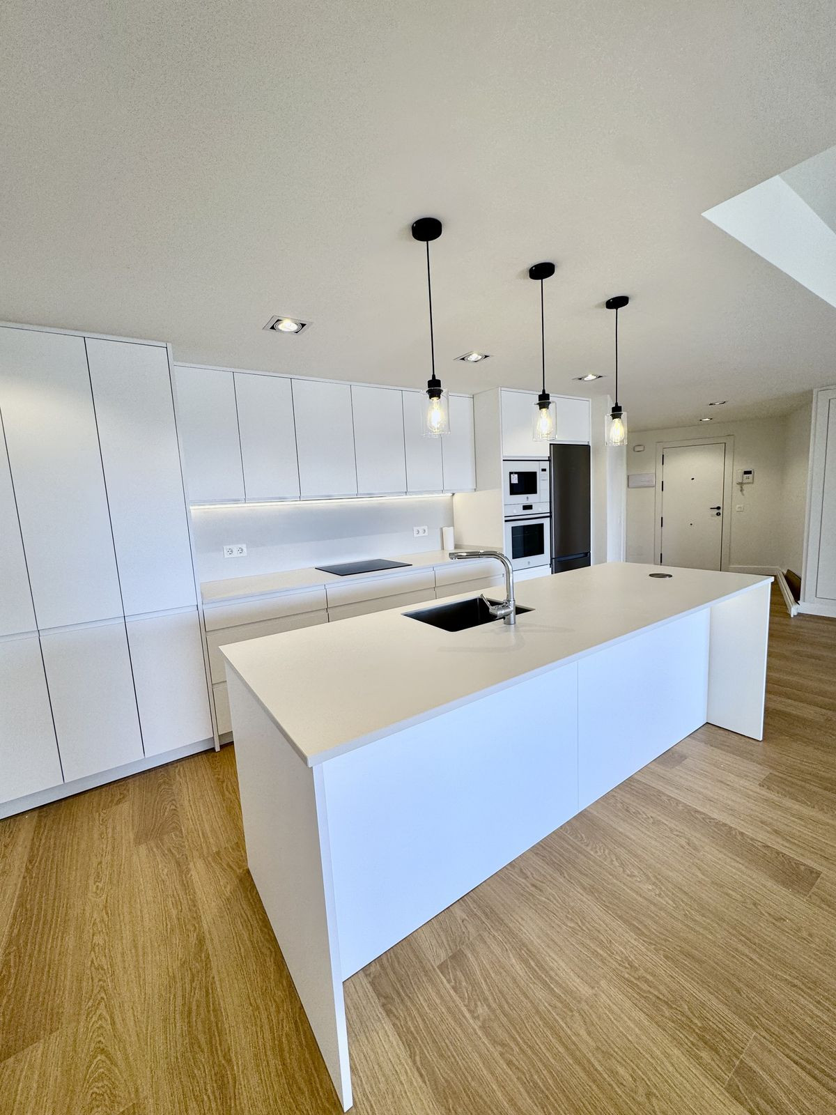 Se vende Apartamento Planta Media de 3 dormitorios en Costa Del Sol, Málaga, España