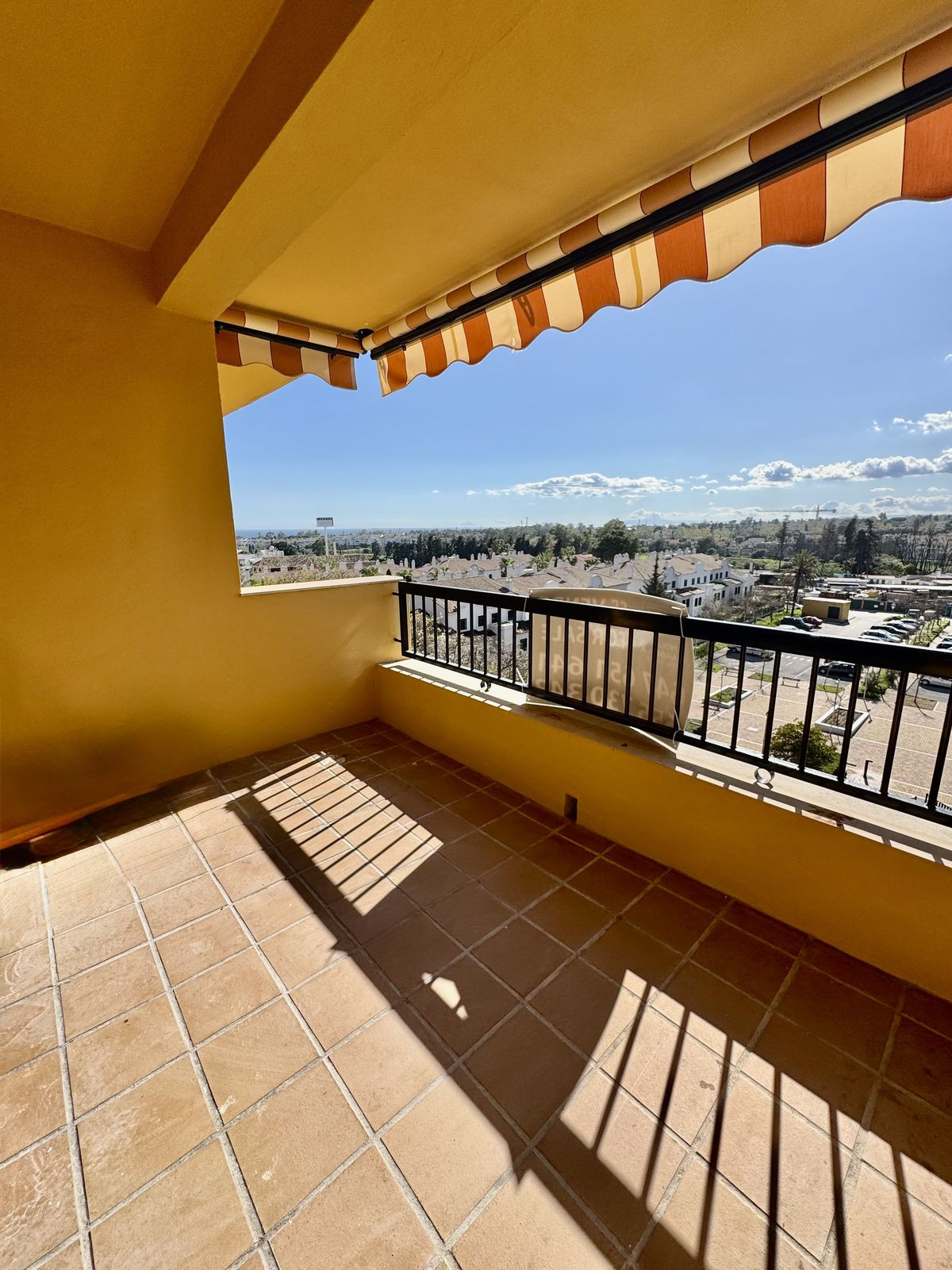 Se vende Apartamento Planta Media de 3 dormitorios en Costa Del Sol, Málaga, España