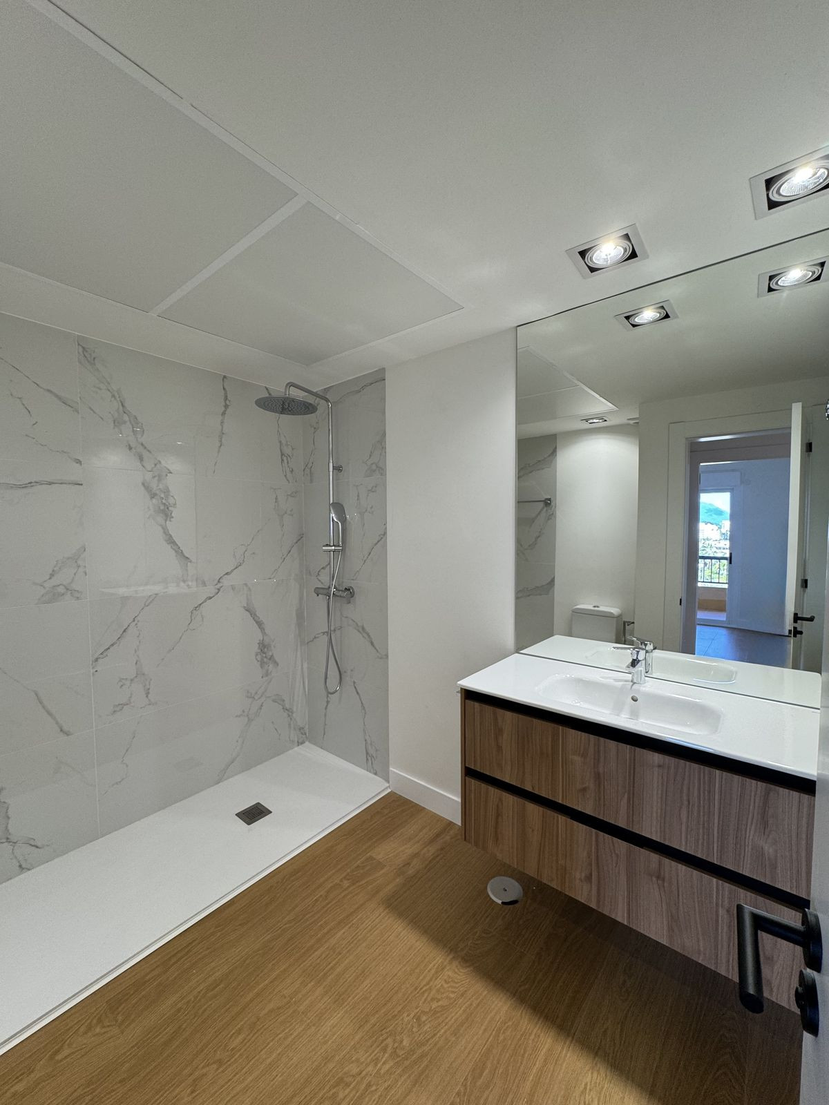 Se vende Apartamento Planta Media de 3 dormitorios en Costa Del Sol, Málaga, España