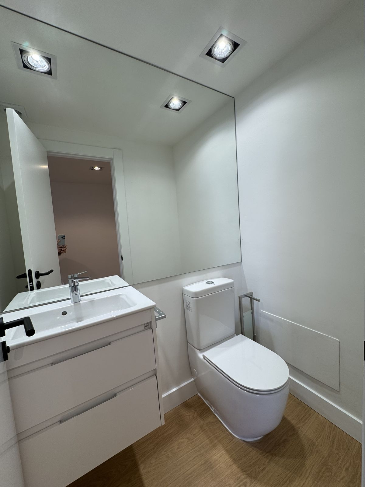 Se vende Apartamento Planta Media de 3 dormitorios en Costa Del Sol, Málaga, España