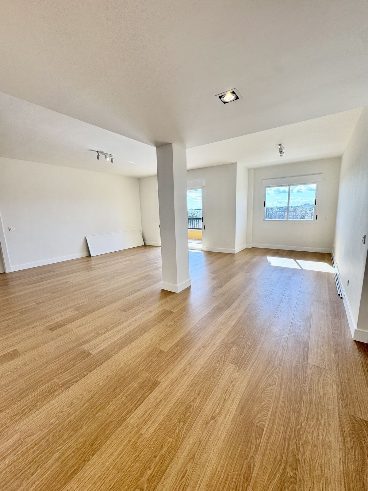 Se vende Apartamento Planta Media de 3 dormitorios en Costa Del Sol, Málaga, España