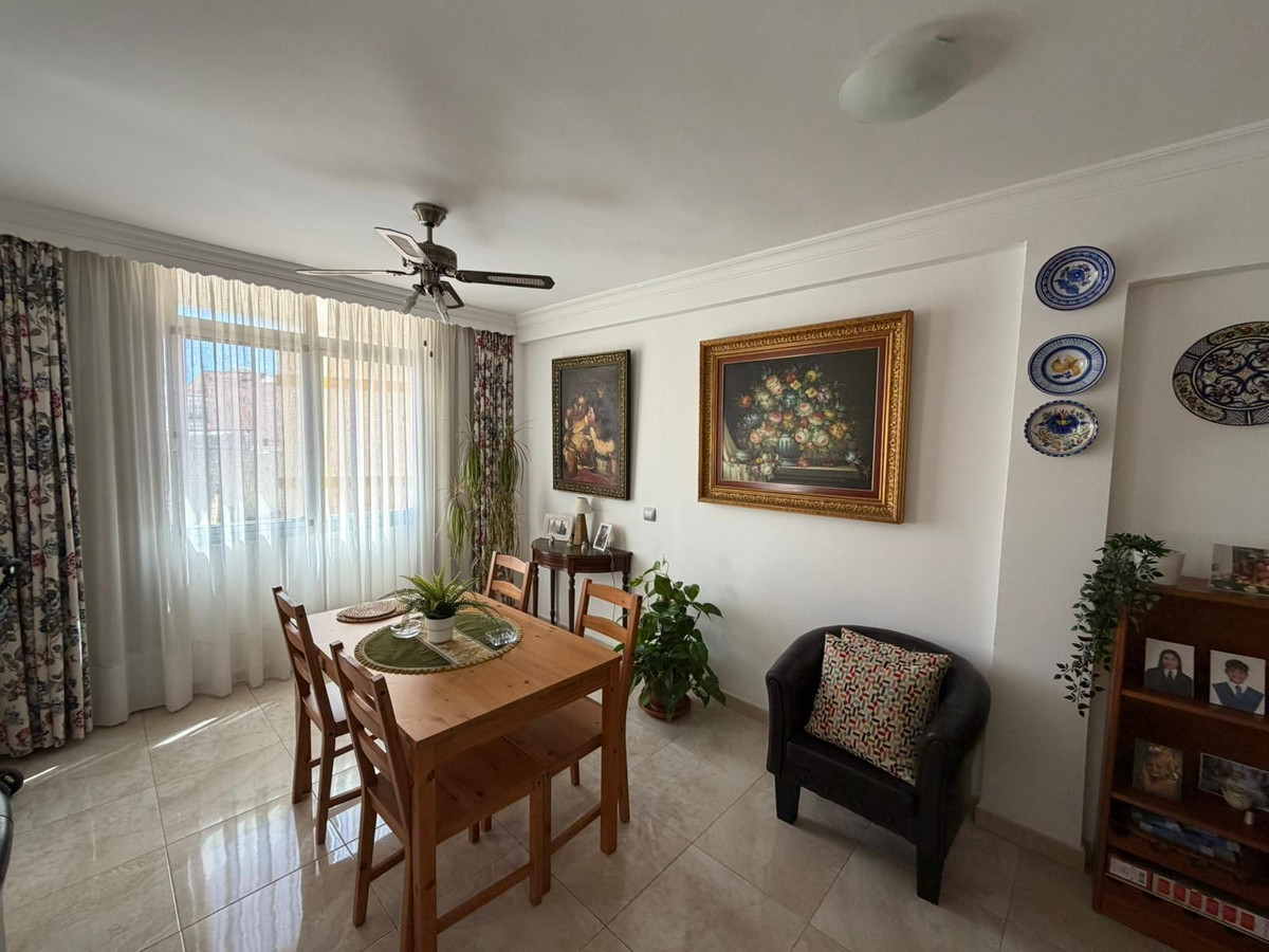 2 Bed Apartment for sale in Fuengirola Costa Del Sol, Málaga, Spain