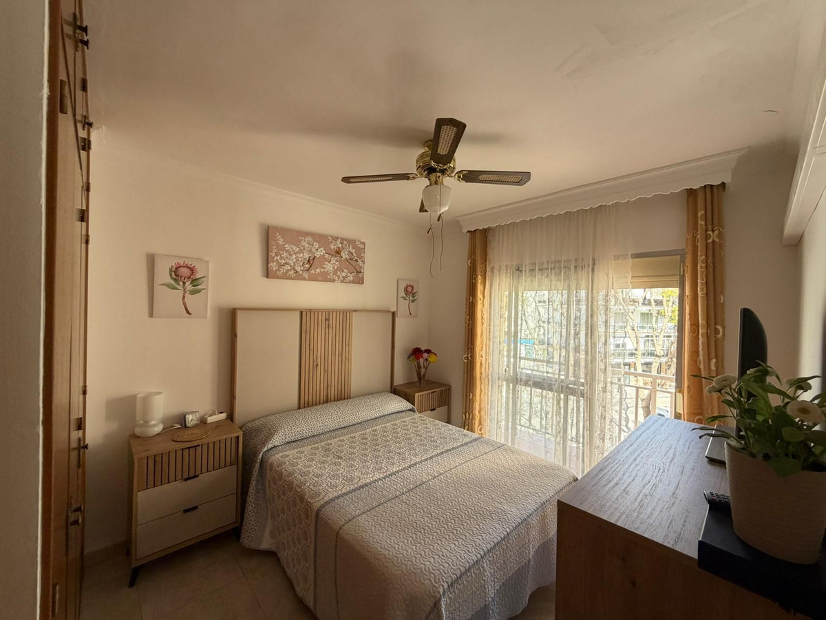 2 Bed Apartment for sale in Fuengirola Costa Del Sol, Málaga, Spain
