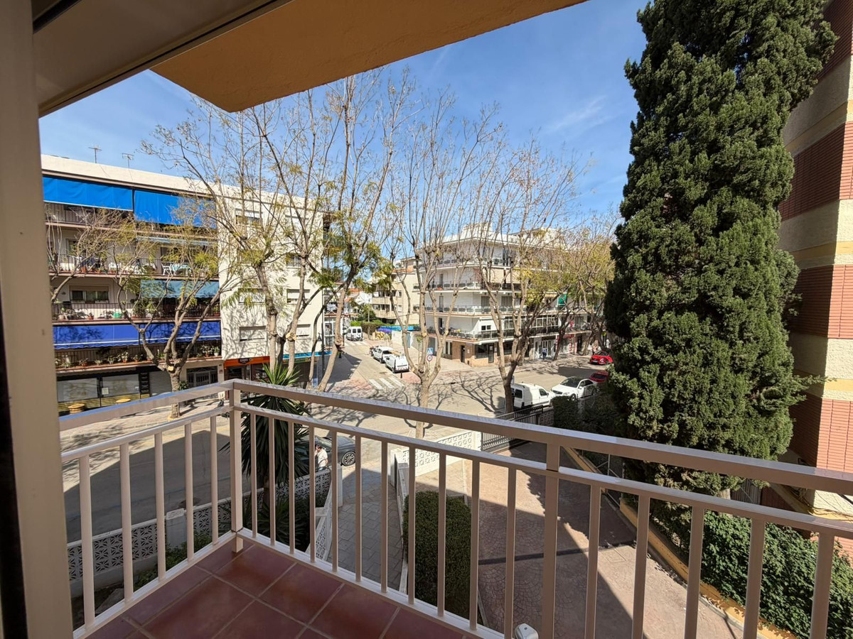 2 Bed Apartment for sale in Fuengirola Costa Del Sol, Málaga, Spain