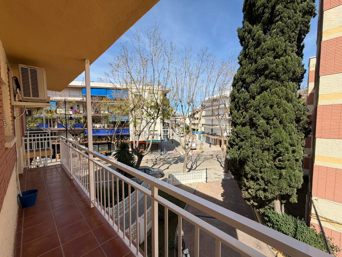 2 Bed Apartment for sale in Fuengirola Costa Del Sol, Málaga, Spain