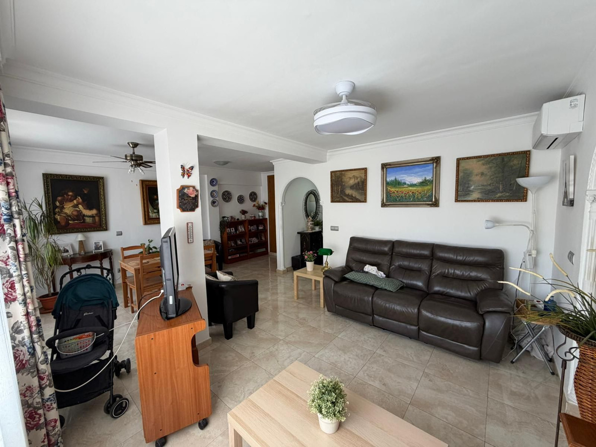 2 Bed Apartment for sale in Fuengirola Costa Del Sol, Málaga, Spain